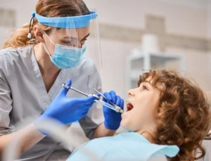 Mobil Uyumlu Diş Kliniği Web Sitesi ile Her Yerden Ulaşılabilir Olun